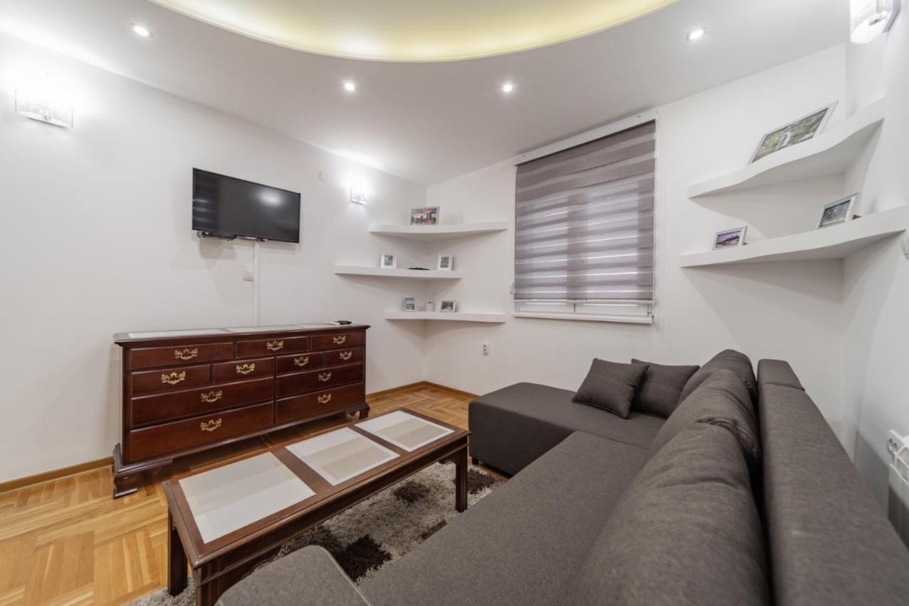 Port 1 Apartment Belgrade Luaran gambar